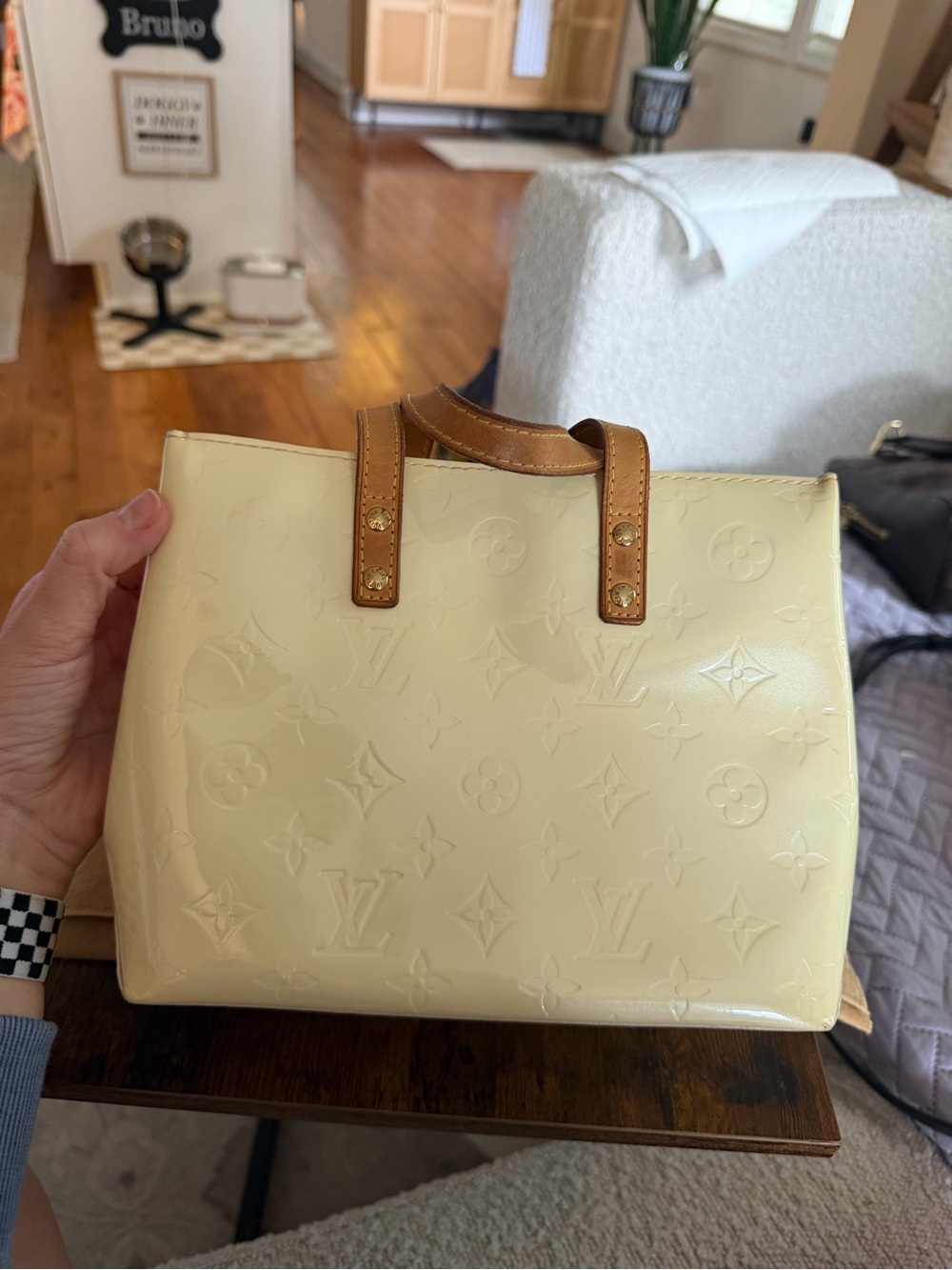 Louis Vuitton Cream Vernis Tote with Vachetta Trim - Picture 2 of 11